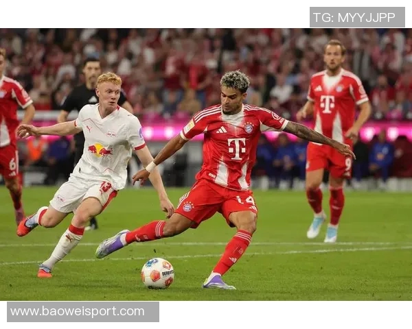 拜仁客战法兰克福海报发布奥利塞带球冲锋全力争胜