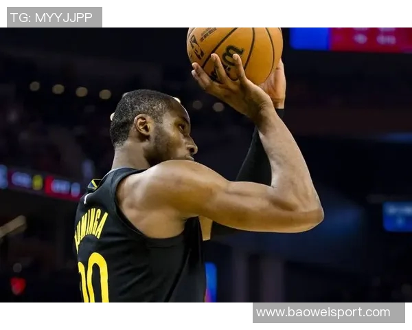 库里谈库明加表现:适度分析更有利于球员成长与团队发展 库里谈库明加表现:适度分析更有利于球员成长与团队发展