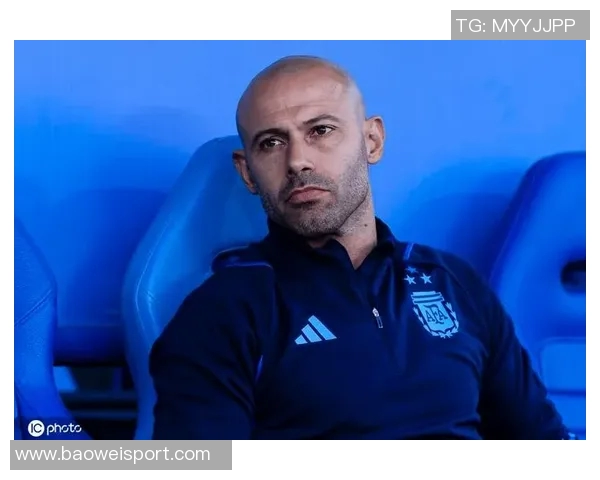 马斯切拉诺承认责任中场请求球员们原谅球队3-5失利 马斯切拉诺承认责任中场请求球员们原谅球队3-5失利