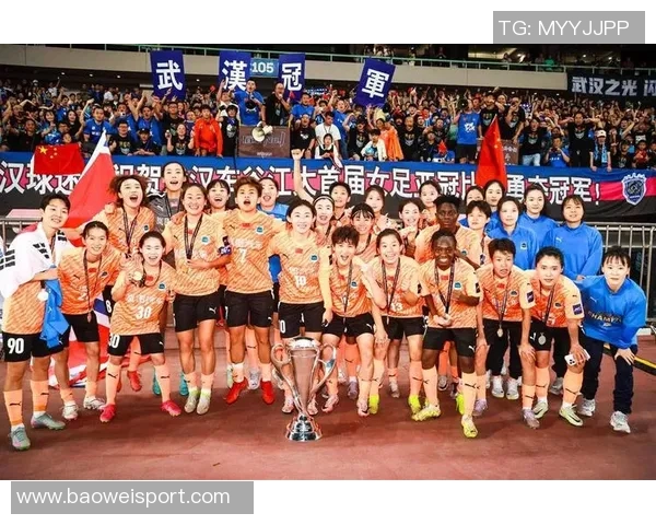 武汉女足上半场补时阶段失误被扳平浪费机会遭遇惩罚的教训