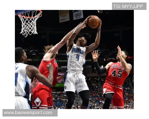 哈克斯替补登场26分钟高效表现14投9中斩获21分3篮板2助攻 哈克斯替补登场26分钟高效表现14投9中斩获21分3篮板2助攻