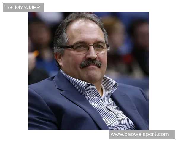 斯坦范甘迪称太阳顾问克利福德赞布克为杰出领袖之一