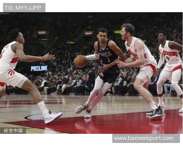 文班亚马半场表现抢眼砍下19分10板3助3断1帽唯失误略显不足